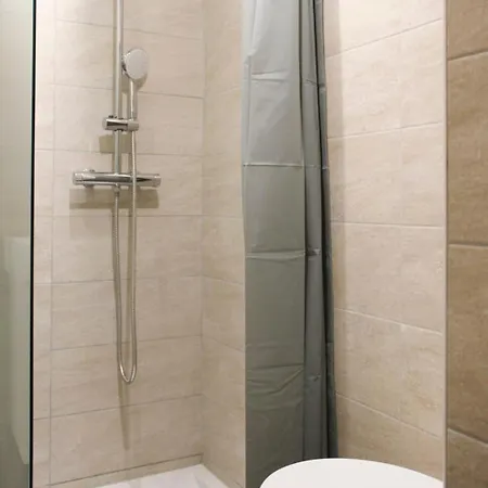 Apartment 2 Steps From The Musee Grevin *